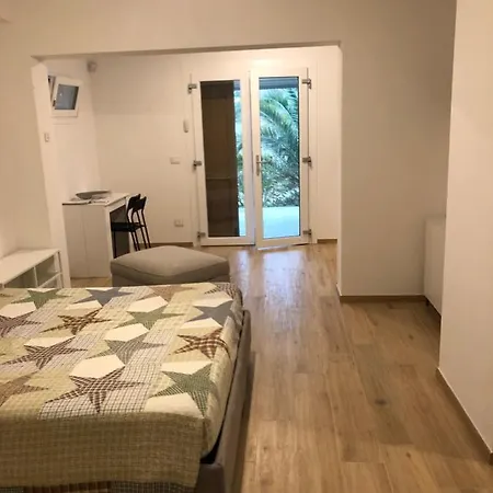 Green Paradise Apartment